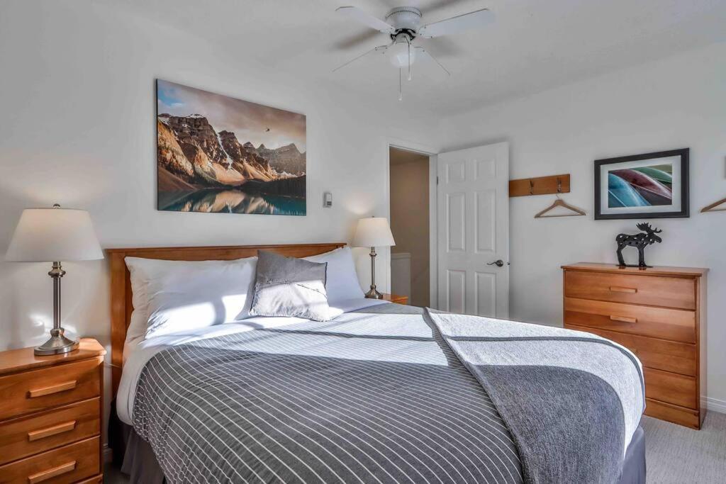 Big Mountain Views - Bright 2-Story Corner Unit Apartment Canmore Exterior foto
